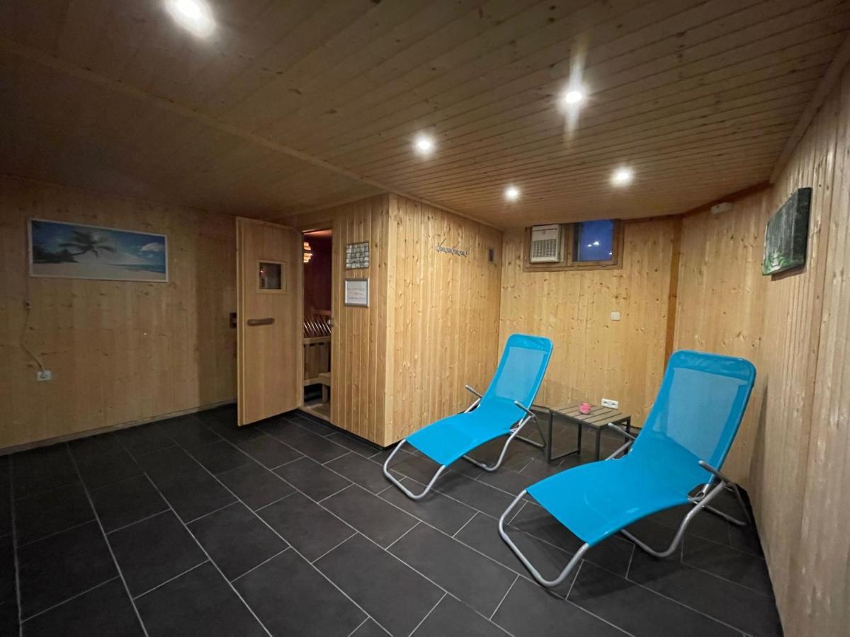 Geraeumiges Domizil Mit Bergblick Und Sauna Oberwössen Esterno foto